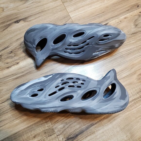 Adidas Yeezy Foam Runner MX Granite Gray Size 9 us Mens - Picture 2 of 7